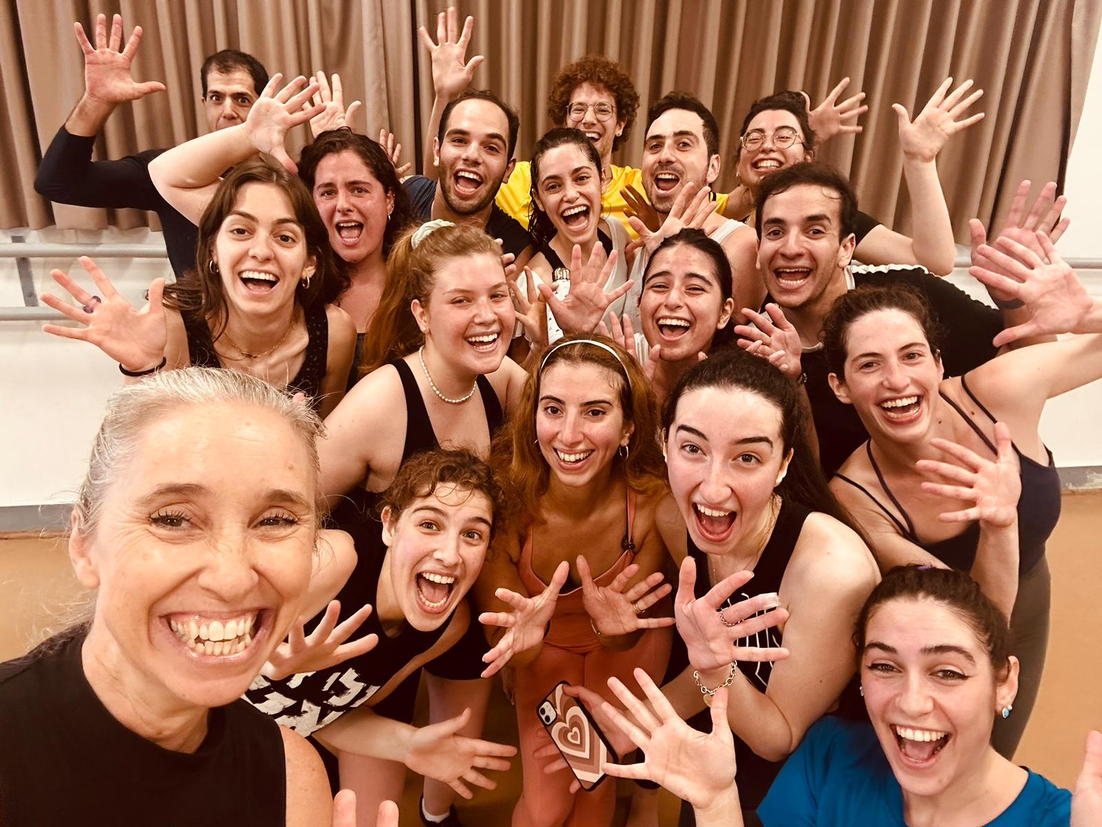 צילום עצמי קבוצתי בסטודיו